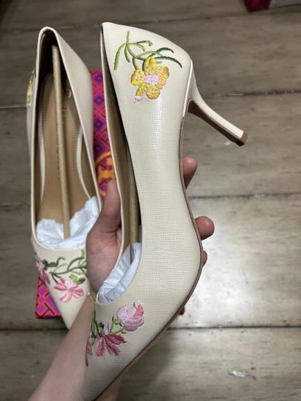 Tory Burch Leather Flower Embroidered Pointed Toe Pumps - Picture 2 of 6